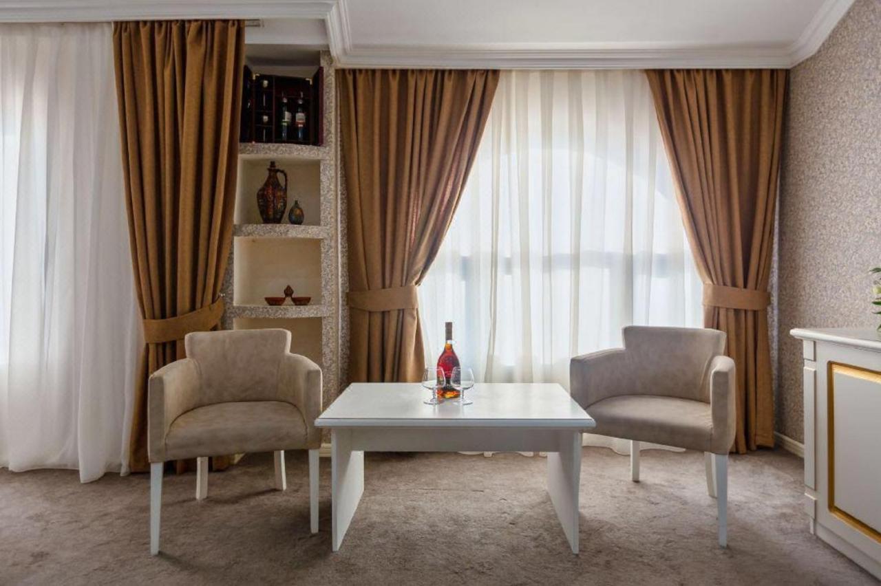 Maris Hotel Baku Bagian luar foto